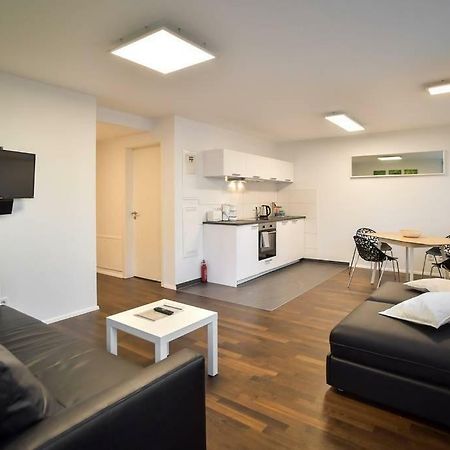 Deluxe Ferienwohnung Apartment Stuttgart Centre/Milaneo Bagian luar foto