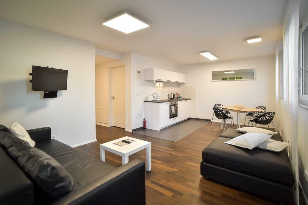 Deluxe Ferienwohnung Apartment Stuttgart Centre/Milaneo Bagian luar foto