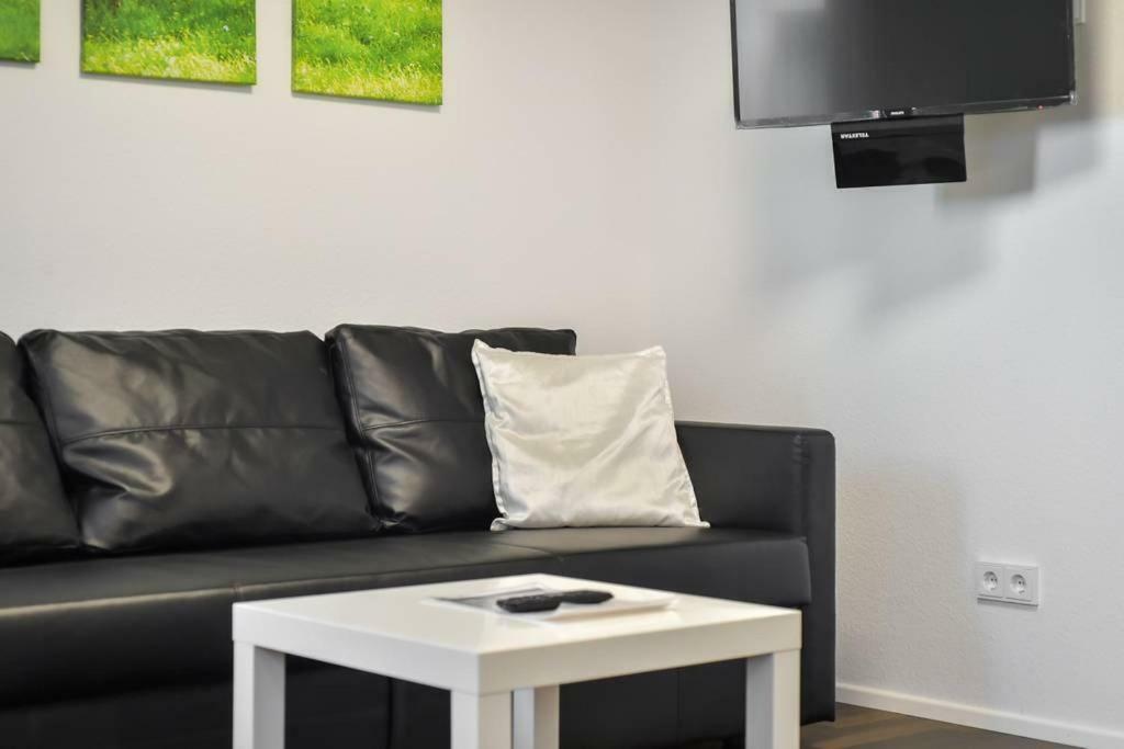 Deluxe Ferienwohnung Apartment Stuttgart Centre/Milaneo Bagian luar foto